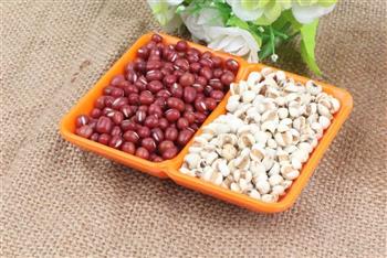 红豆薏米祛湿粥     适合多雨的季节哦的做法步骤1