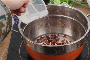 红豆薏米祛湿粥     适合多雨的季节哦的做法图解4