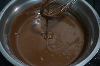 电饭锅—巧克力戚风蛋糕的做法步骤4