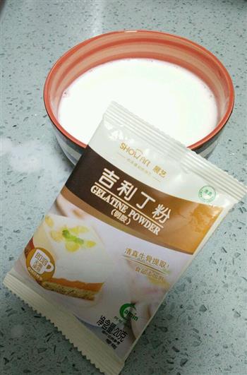 木瓜牛奶冻美美哒的做法步骤3