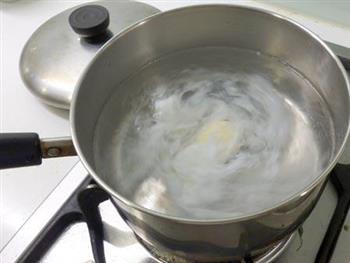蛋黄干酪拌面-方便面变身料理的做法步骤2