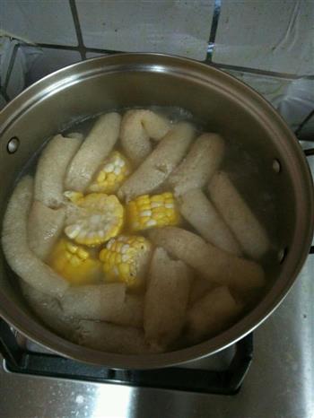 竹荪玉米排骨汤的做法图解5