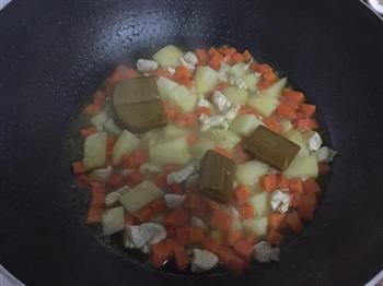 咖喱鸡肉焗饭的做法步骤7