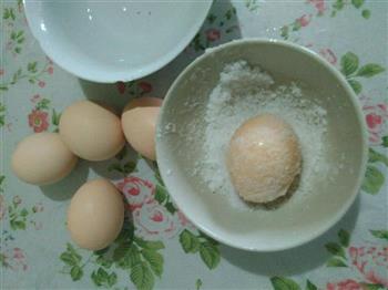 懒人版咸鸡蛋的做法步骤3