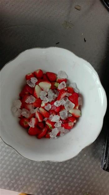 草莓罐头的做法图解2