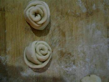 玫瑰花面包的做法步骤8