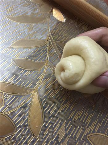 中种心型椰蓉面包的做法图解5