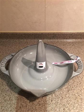 铸铁锅烤鸡怎么做，铸铁锅烤鸡怎么做好吃，铸铁锅烤鸡做法