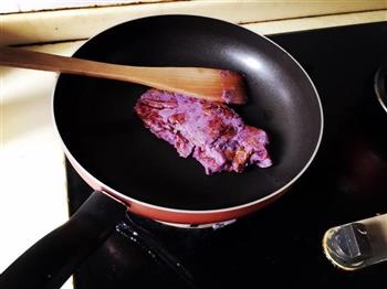牛奶紫薯煎饼—早餐杂粮味的做法图解3