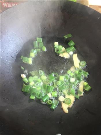 辣白菜炖五花肉的做法步骤2