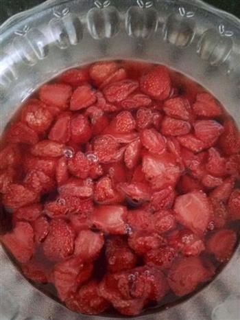 草莓罐头的做法步骤3