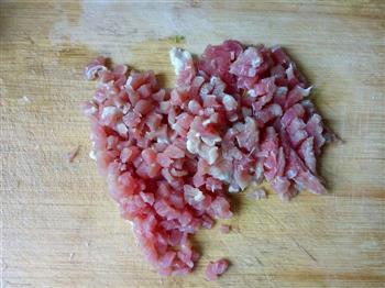 豌豆咸肉焖饭的做法图解1