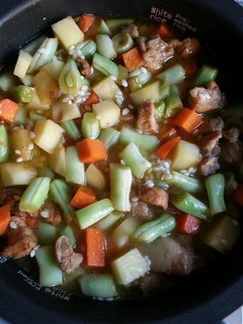 肉丁豆角焖饭的做法步骤12