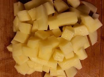 肉丁豆角焖饭的做法步骤5