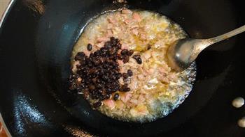 剁椒香菇牛肉酱的做法图解6