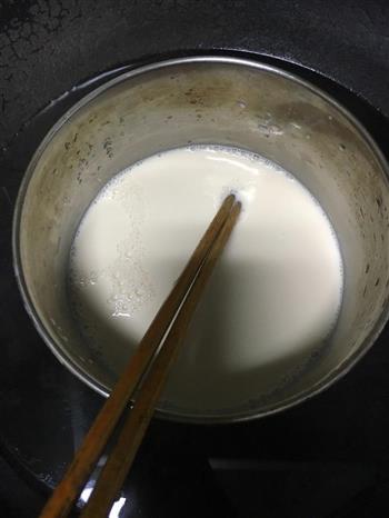 牛奶小方块的做法步骤2