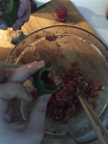 尖椒酿肉的做法步骤2