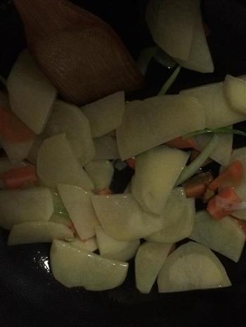 香菇土豆片的做法步骤3