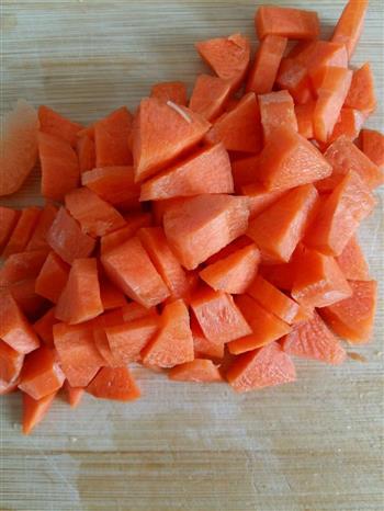 胡萝卜腊肠焖饭的做法步骤4