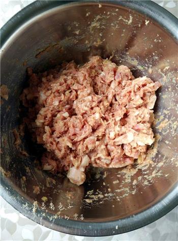 猪肉豆角包子的做法步骤4