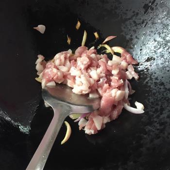 猪肉豆角焖饭的做法步骤5