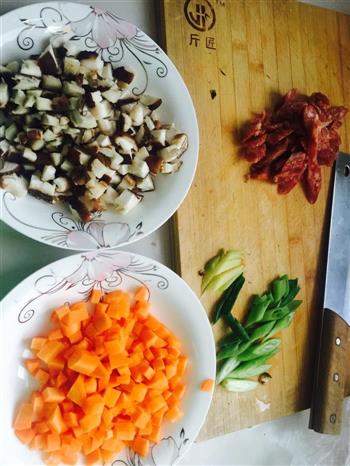 腊肠香菇焖饭的做法步骤1