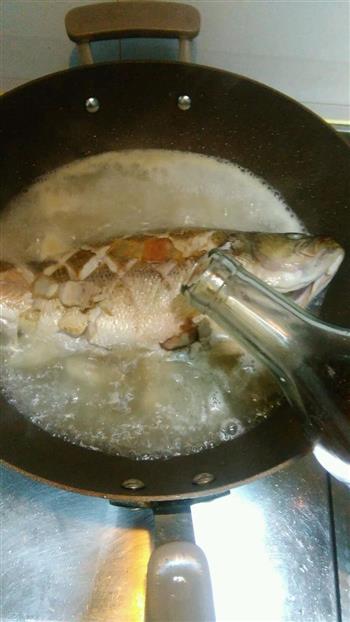 红烧鲈鱼的做法步骤12