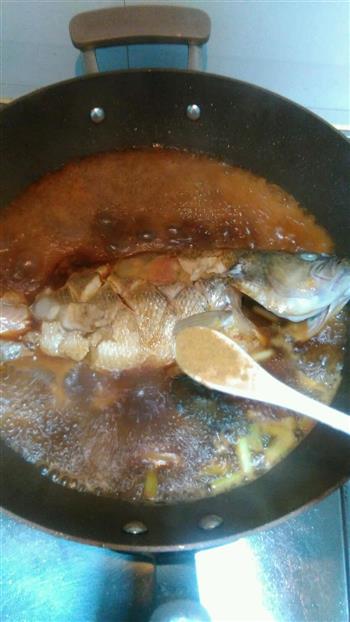 红烧鲈鱼的做法步骤20