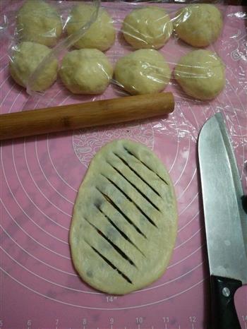 豆沙花卷面包的做法步骤5