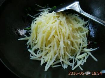 尖椒土豆丝的做法步骤7
