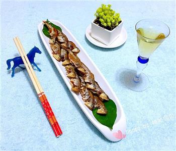 香煎刀鲚鱼的做法图解6