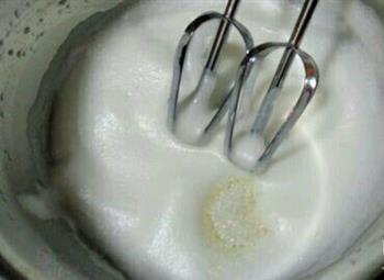简单健康的酸奶芒果慕斯蛋糕6寸的做法步骤4