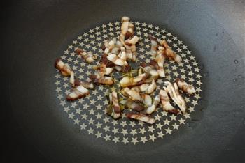 腊肉香菇炒糙米饭的做法图解6