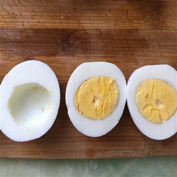 梅子海盐鸡蛋沙拉杯的做法步骤1