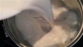 椰蓉牛奶小方 简单好做的甜品的做法步骤4
