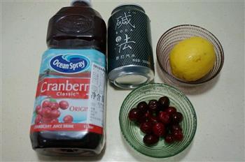 蔓越莓苏打泡饮的做法步骤1