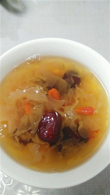补血佳品-银耳红枣枸杞汤的做法步骤4