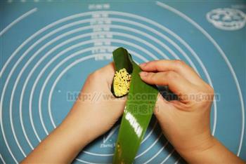黄粟米小枣粽子的做法步骤10