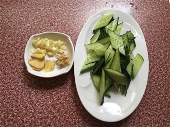 黄瓜炒猪肝的做法步骤3