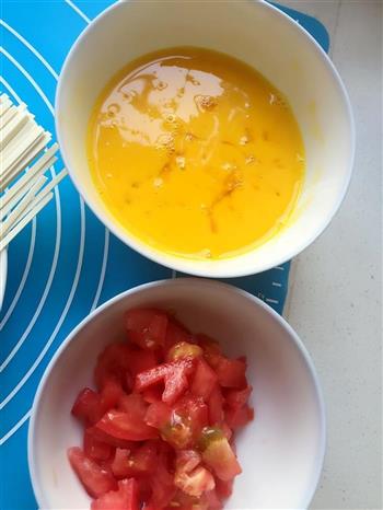 西红柿鸡蛋拌面的做法步骤2