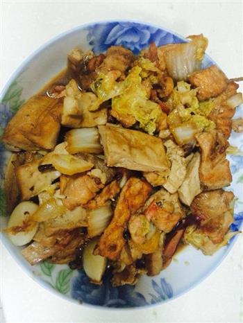 三文鱼炖豆腐白菜的做法图解4