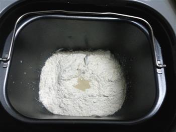 炼乳肉松小脚丫面包的做法步骤1