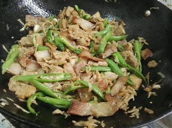 青椒回锅肉的做法步骤5