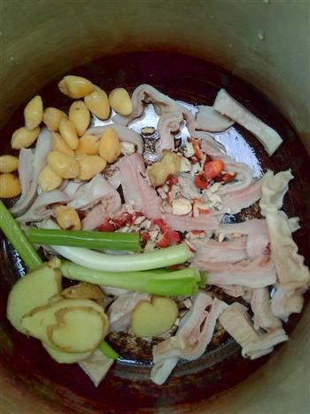 健脾益胃的猪肚汤的做法图解3