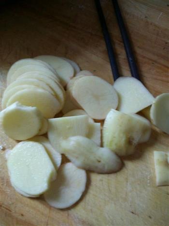 炸土豆片的做法步骤1