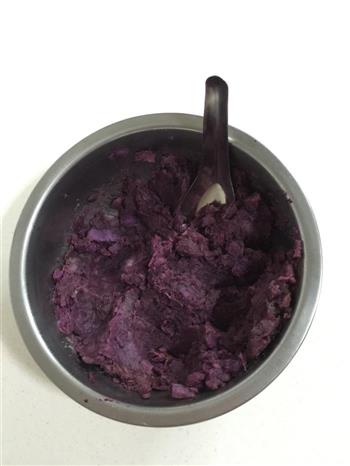 紫薯芝士馒头的做法图解1