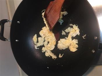 特色蛋炒饭的做法步骤3