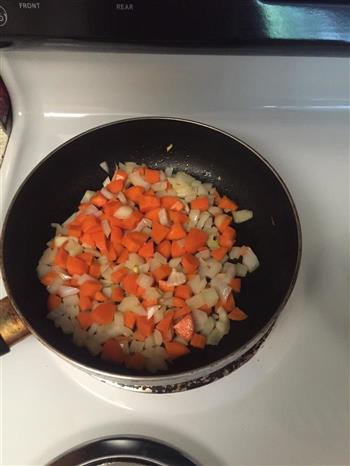 简单好吃的低卡减脂汤-南瓜胡萝卜虾仁浓汤的做法图解3