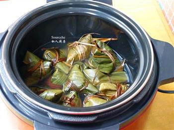 香菇腊味粽子怎么做，香菇腊味粽子怎么做好吃，香菇腊味粽子做法