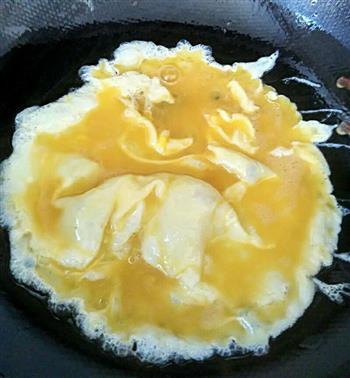 黄瓜木耳炒鸡蛋的做法步骤1